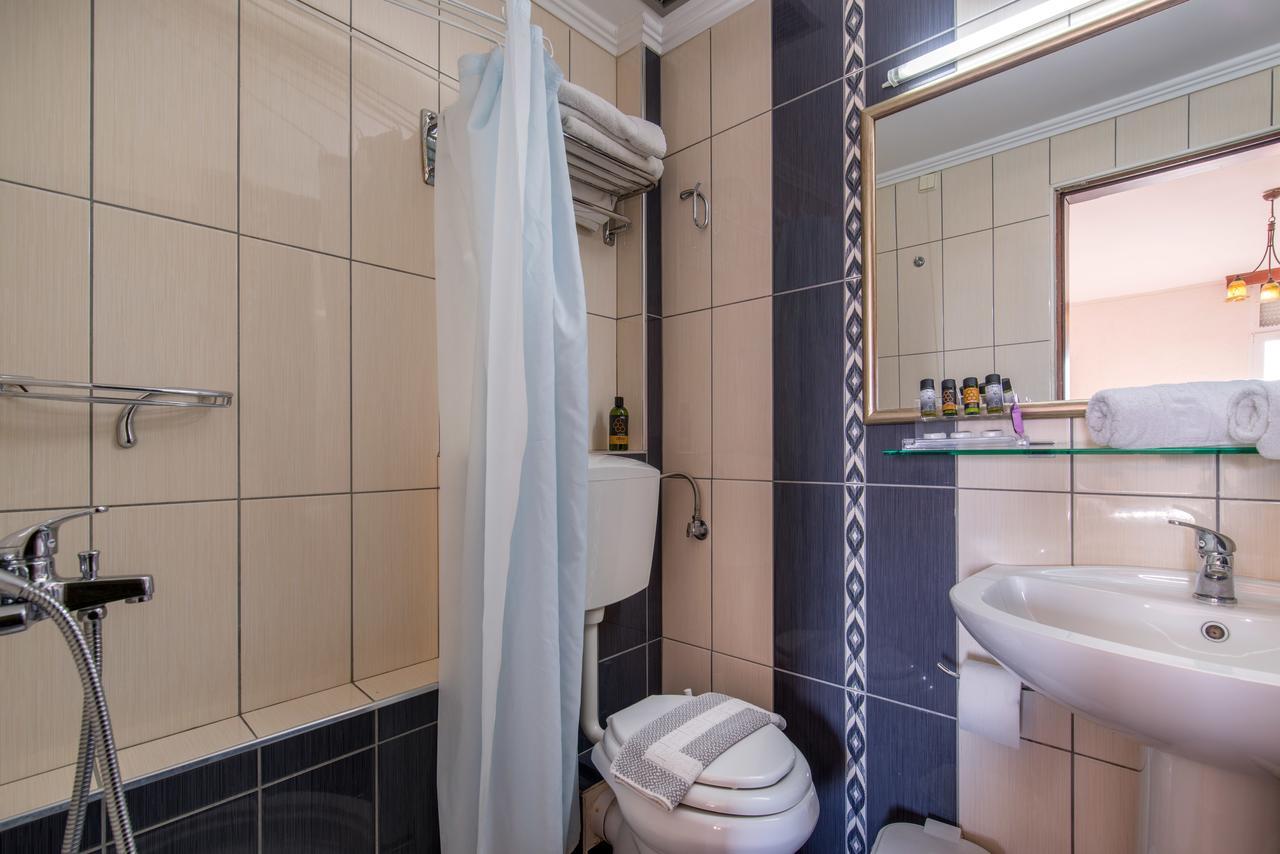 Jolly Hotel Igoumenitsa Bagian luar foto