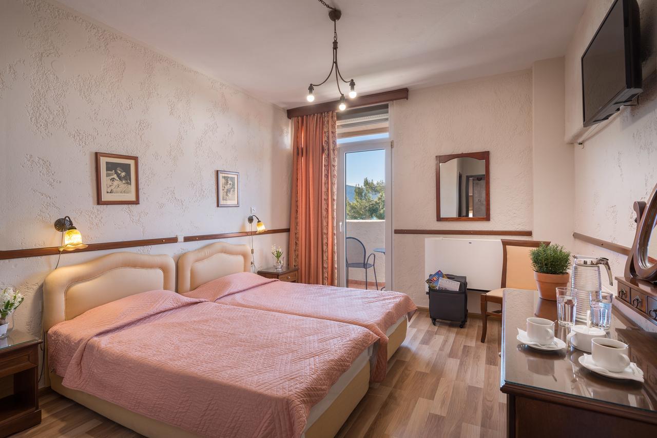 Jolly Hotel Igoumenitsa Bagian luar foto
