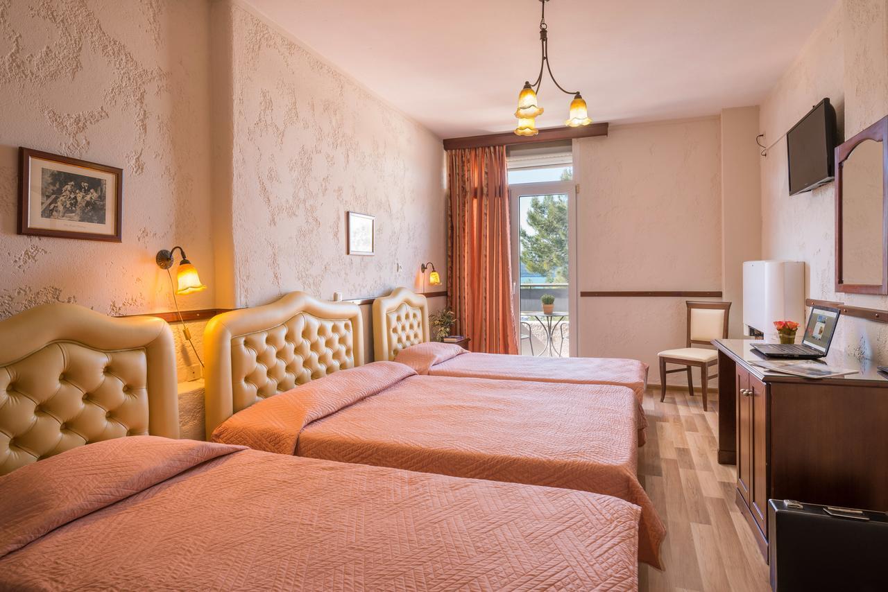 Jolly Hotel Igoumenitsa Bagian luar foto