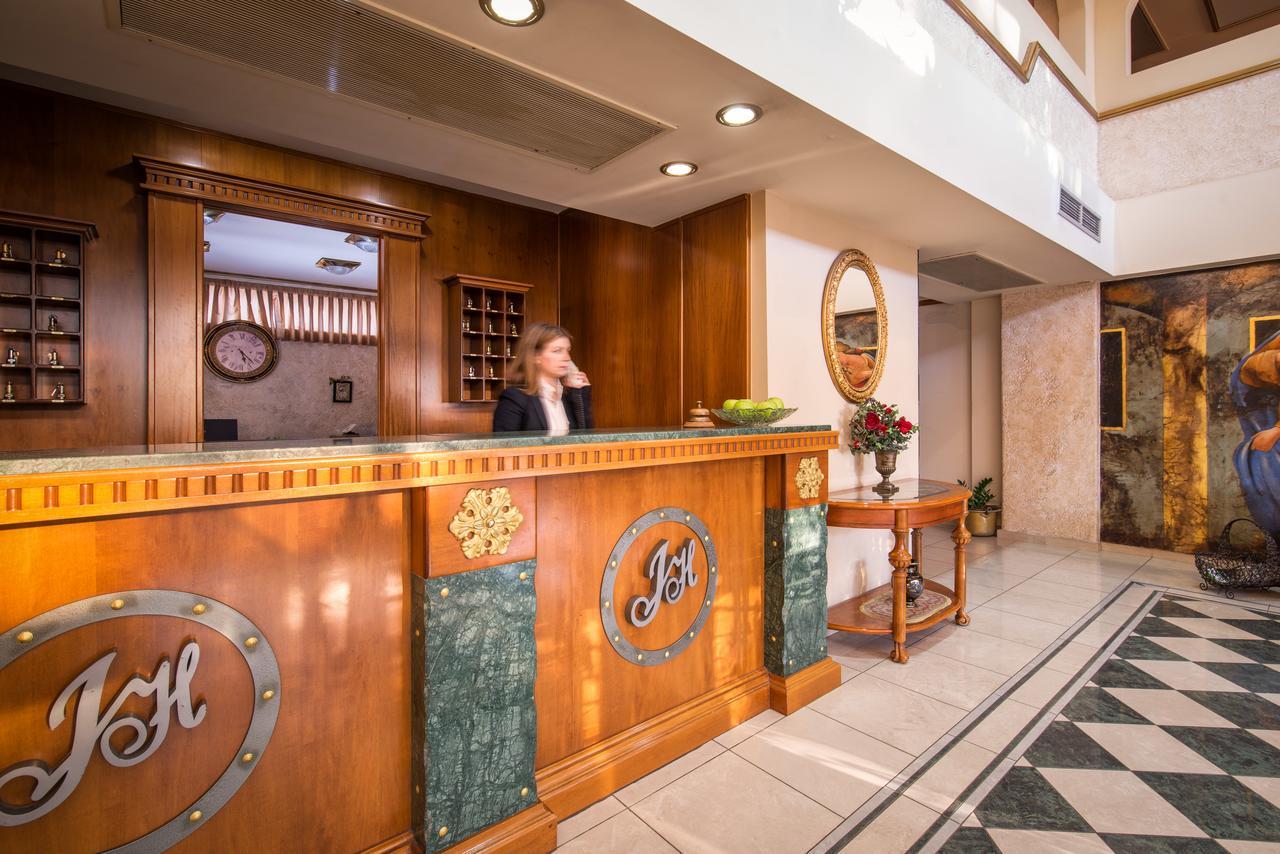 Jolly Hotel Igoumenitsa Bagian luar foto